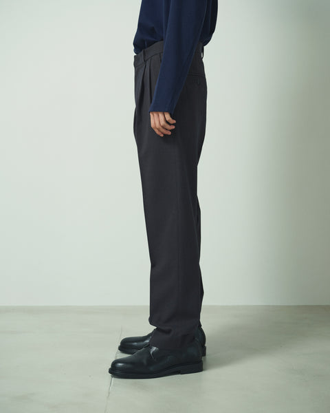 2 TUCK SLACKS