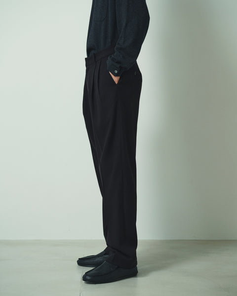 2 TUCK SLACKS