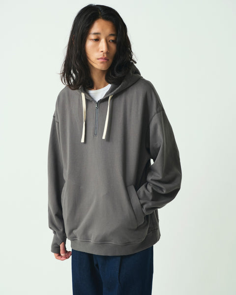 HALF ZIP HOODIE