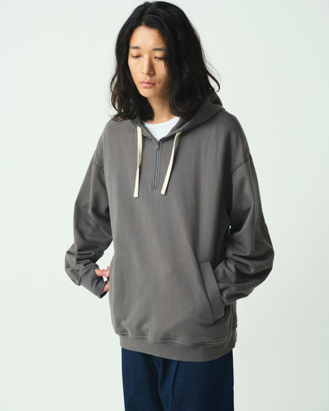 HALF ZIP HOODIE