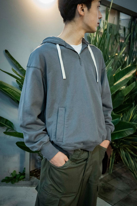 HALF ZIP HOODIE